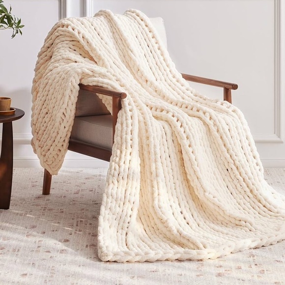 Chunky Cream Knit Throw Blanket thick and cozy farmhouse rustic - Picture 1 of 4